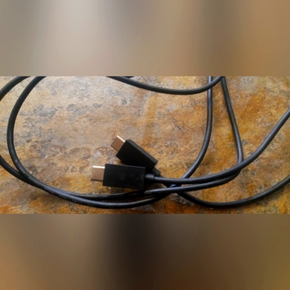 Black USB-C to USB-C Charging Cable - Universal Tablet Accessory